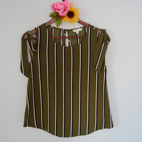 e&m Cold Shoulder Top Green Striped - Picture 1 of 8